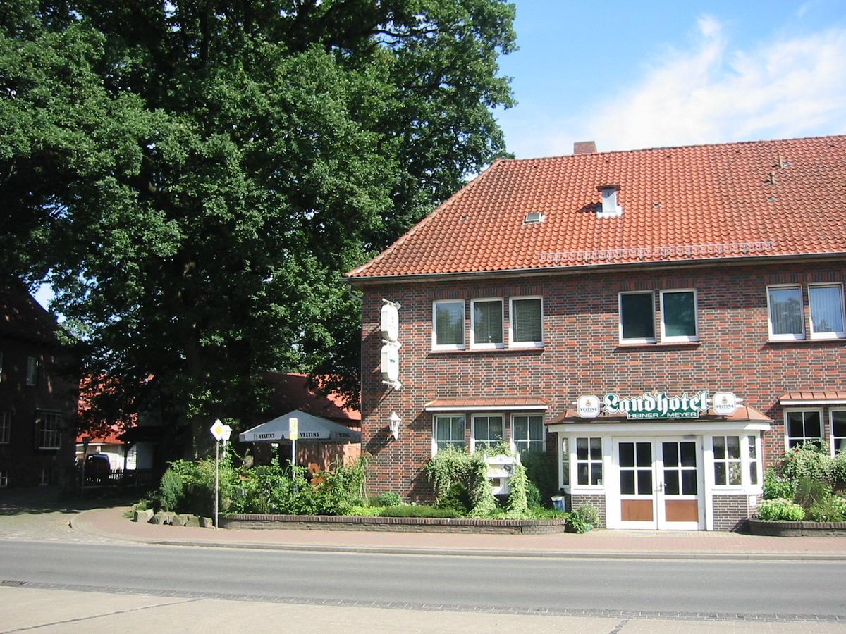 Landhotel Heiner Meyer Wahrenholz Экстерьер фото